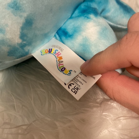 Danika 12” Dolphin Squishmallow 2022 🐬 - Picture 3 of 6